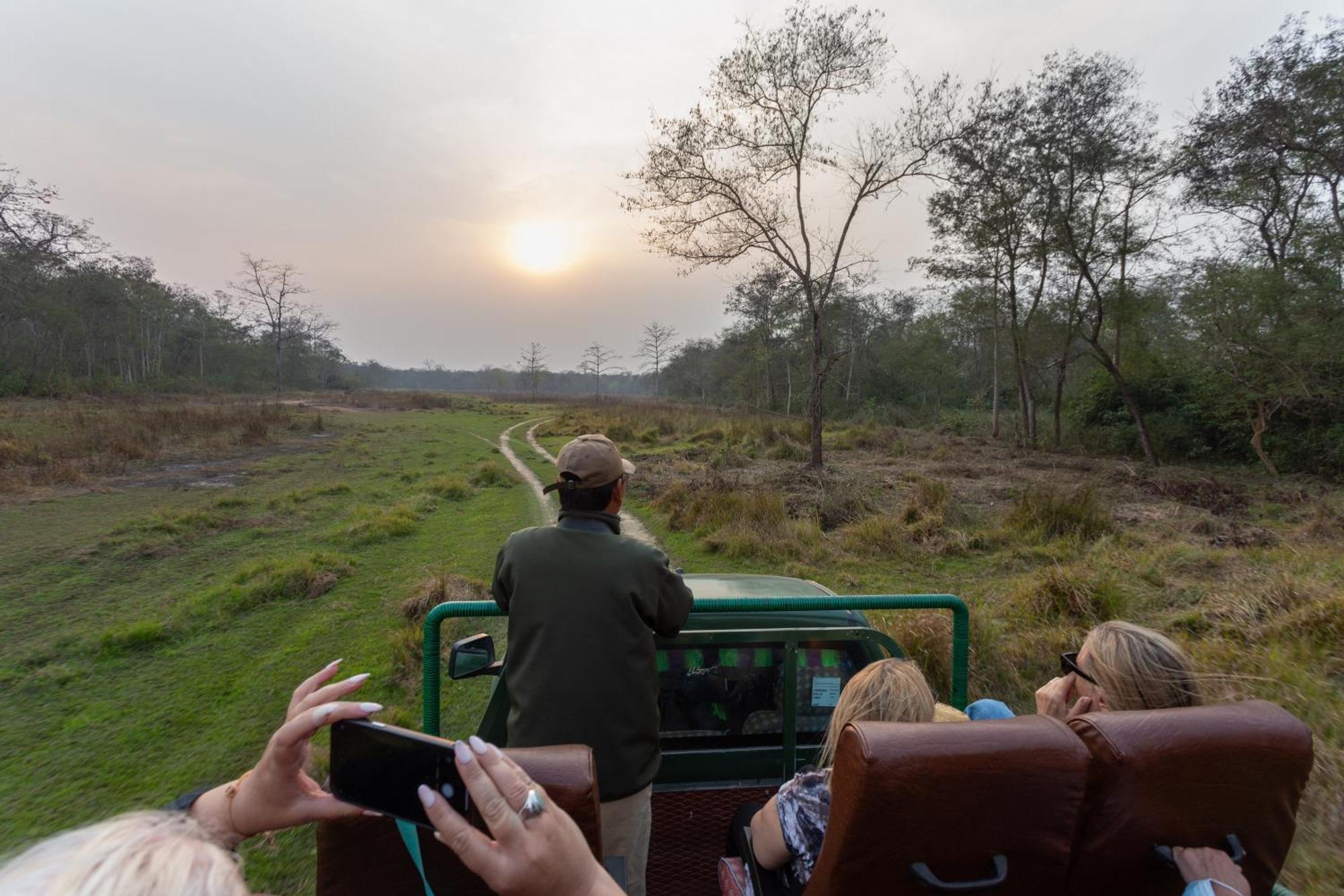 Sanctuary Chitwan National Park Buitenkant foto
